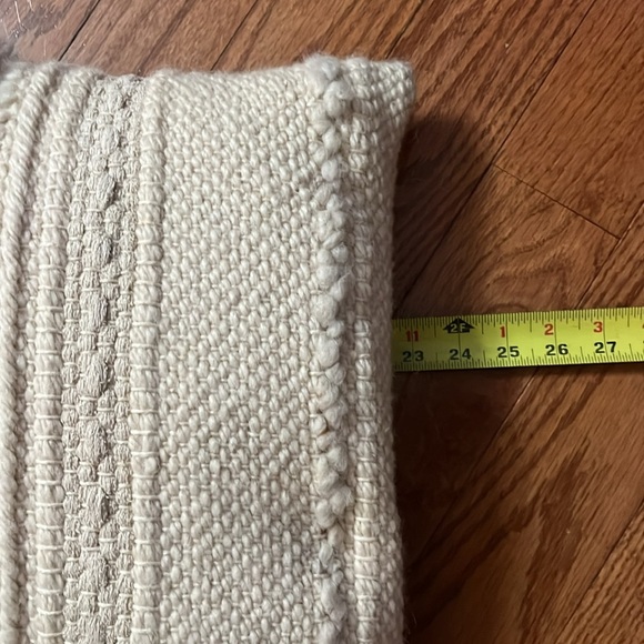 Textured Decorative Pillow 23”x16” Fibers natural cream & Tassels *Wool Blend - Picture 10 of 11